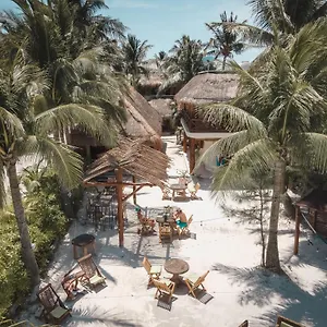 Отель Casa Iguana - Beachfront